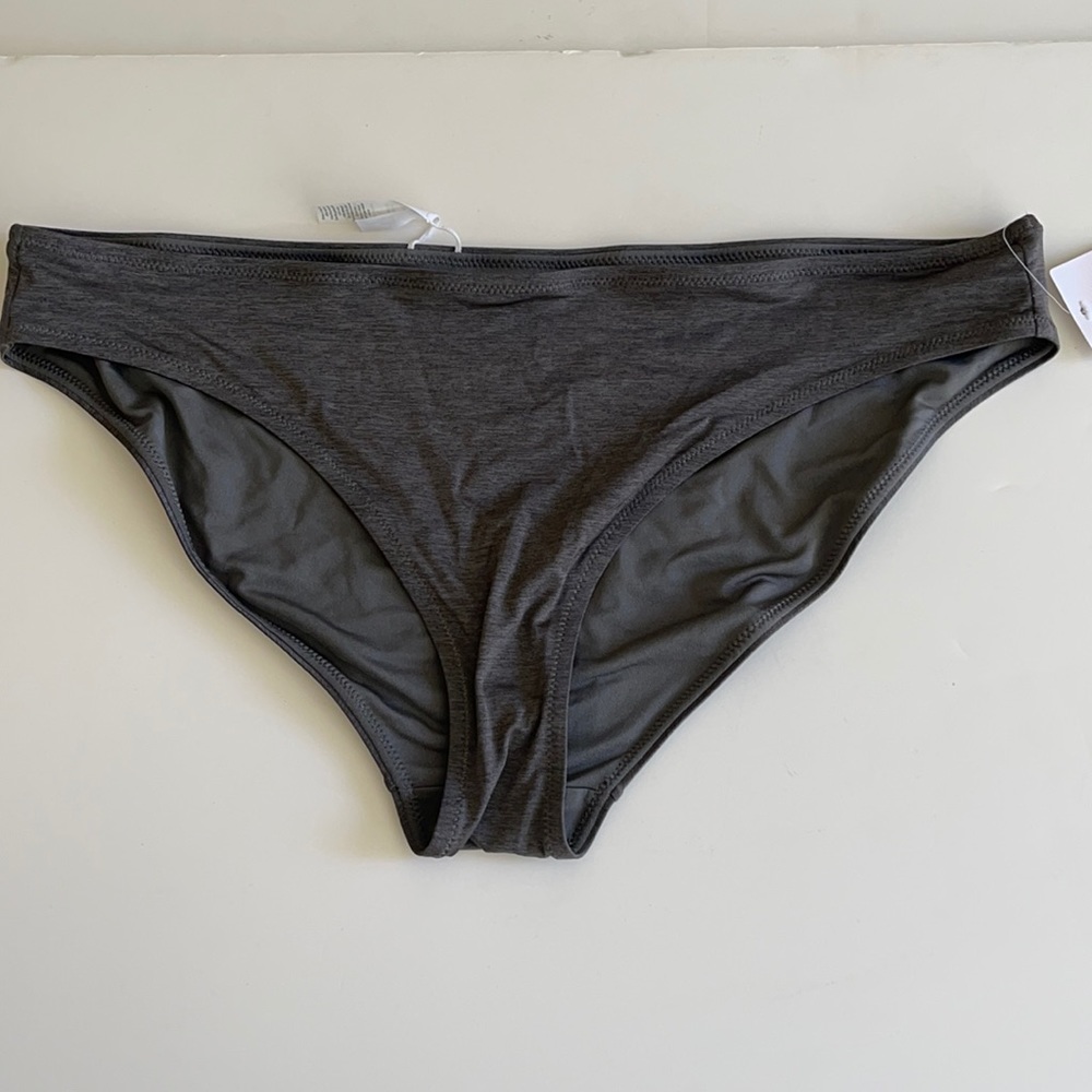 NWT Athlete Aqualuxe Mid Rise Bottom size L